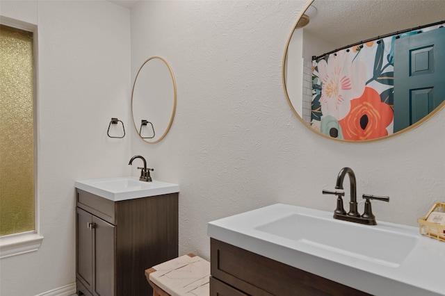 115 Mill Pond Rd, Denton, TX 76209 - full bath with two vanities