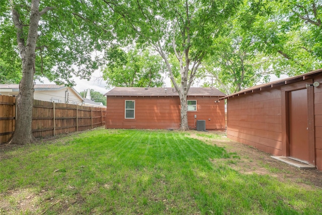 409 Forby Ave, Fort Worth, TX 76103 - rear view of house featuring cooling unit