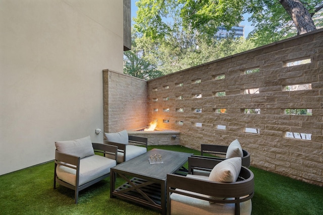 3723 Gilbert Ave, Dallas, TX 75219 - view of patio