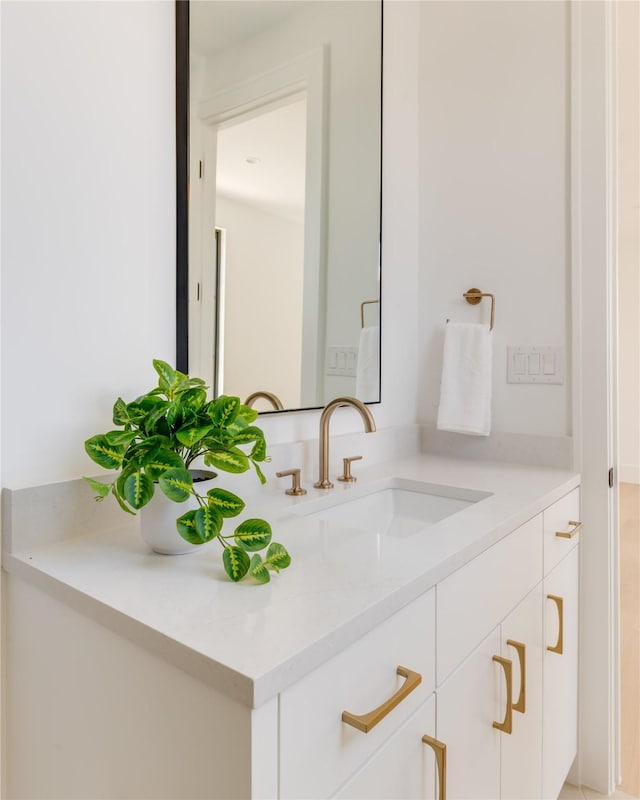 9895 Kingsway Ave, Dallas, TX 75230 - bathroom with vanity