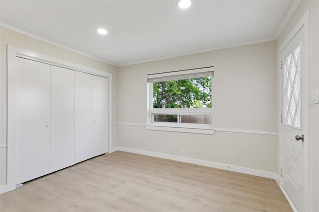 320 Allenwood Dr, Princeton, TX 75407 - unfurnished bedroom with crown molding, light wood finished floors, recessed lighting, a closet, and baseboards