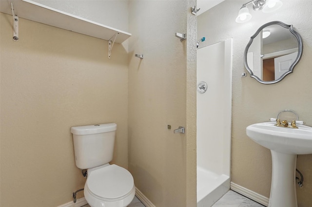 5605 Santa Fe Trl, Haltom City, TX 76148 - bathroom with toilet and a shower