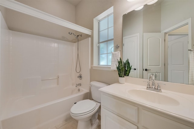 8621 Nichols Way N, Richland Hills, TX 76180 - bathroom with toilet, vanity, and bathtub / shower combination