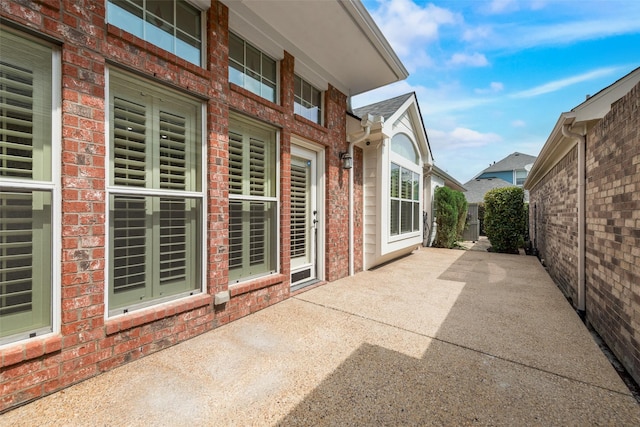 8621 Nichols Way N, Richland Hills, TX 76180 - view of patio / terrace