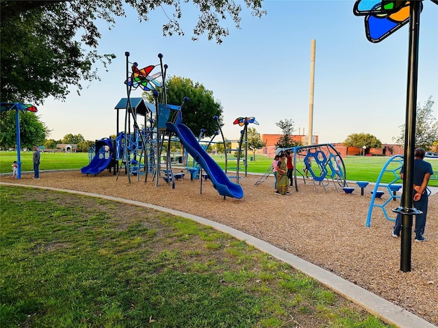 1424 Greenwich Dr, Allen, TX 75013 - communal playground with a lawn