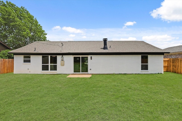 6210 Maple Springs Dr, Arlington, TX 76001 - back of property featuring a shingled roof