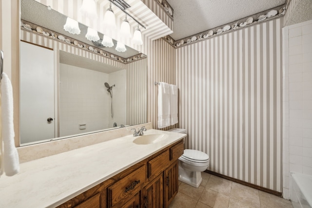 731 N Horne St, Duncanville, TX 75116 - full bathroom with wallpapered walls, toilet, a textured ceiling, vanity, and baseboards