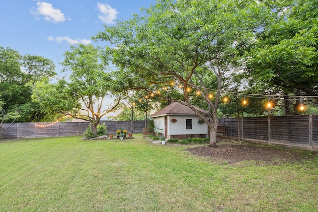 731 N Horne St, Duncanville, TX 75116 - yard at dusk with an outdoor structure