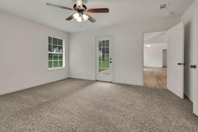 289 Cates Rd, Van Alstyne, TX 75495 - empty room with light carpet and ceiling fan