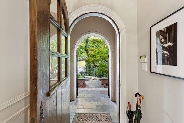 3725 Turtle Creek Blvd Unit A, Dallas, TX 75219 - foyer with stone tile floors