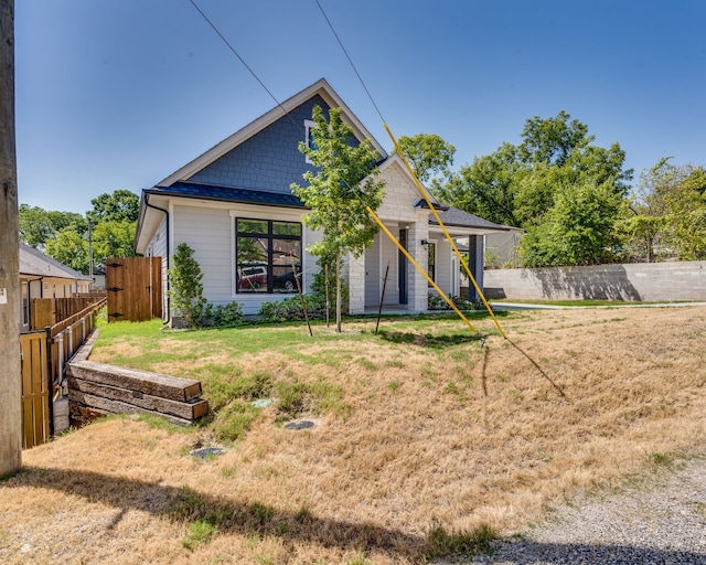513 Dillon St, Waxahachie, TX 75165 - view of front of property