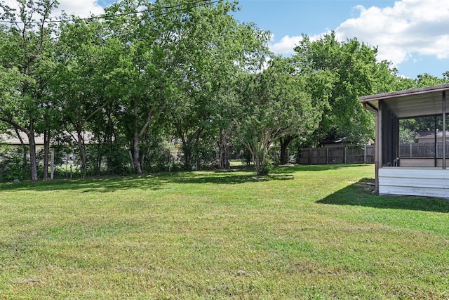 207 Bluebird Cir, Denton, TX 76209 - view of yard