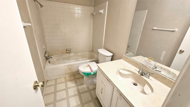 18 E Townhouse Ln Unit 31, Grand Prairie, TX 75052 - full bathroom with tile patterned floors, toilet, bathtub / shower combination, and vanity