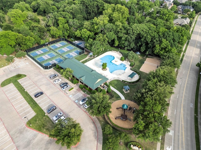 905 Sonora Dr, Allen, TX 75013 - drone / aerial view of a pool area