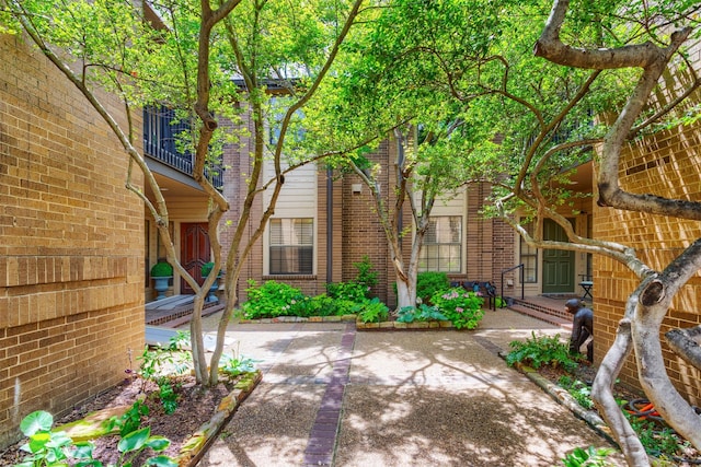 5158 Westgrove Dr, Dallas, TX 75248 - view of patio / terrace