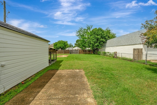 313 W 7th St, Irving, TX 75060 - view of yard