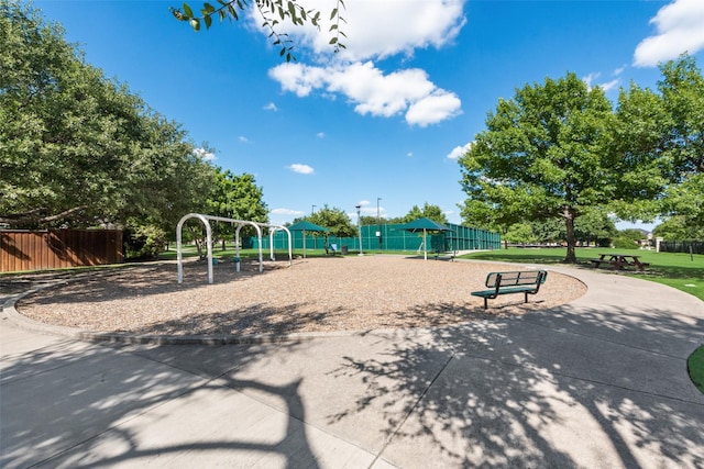 2466 Campfire Ln, Frisco, TX 75033 - view of property's community featuring fence