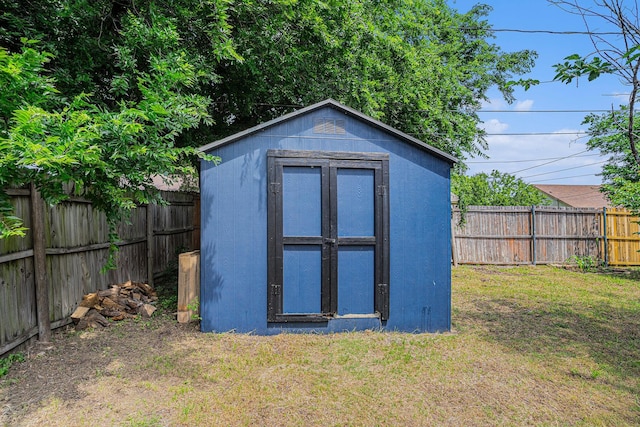 704 Vaughn Dr, Burleson, TX 76028 - view of shed