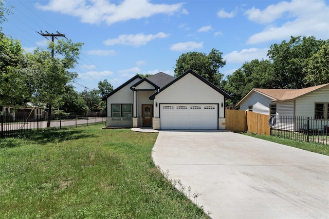 2636 Carter Ave, Fort Worth, TX 76103 - ranch-style home featuring driveway, stucco siding, and an attached garage