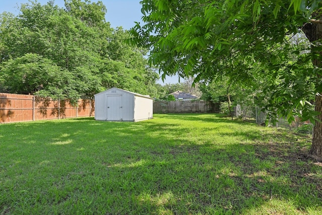 2509 Bird St, Fort Worth, TX 76111 - view of yard with a storage shed and an outbuilding