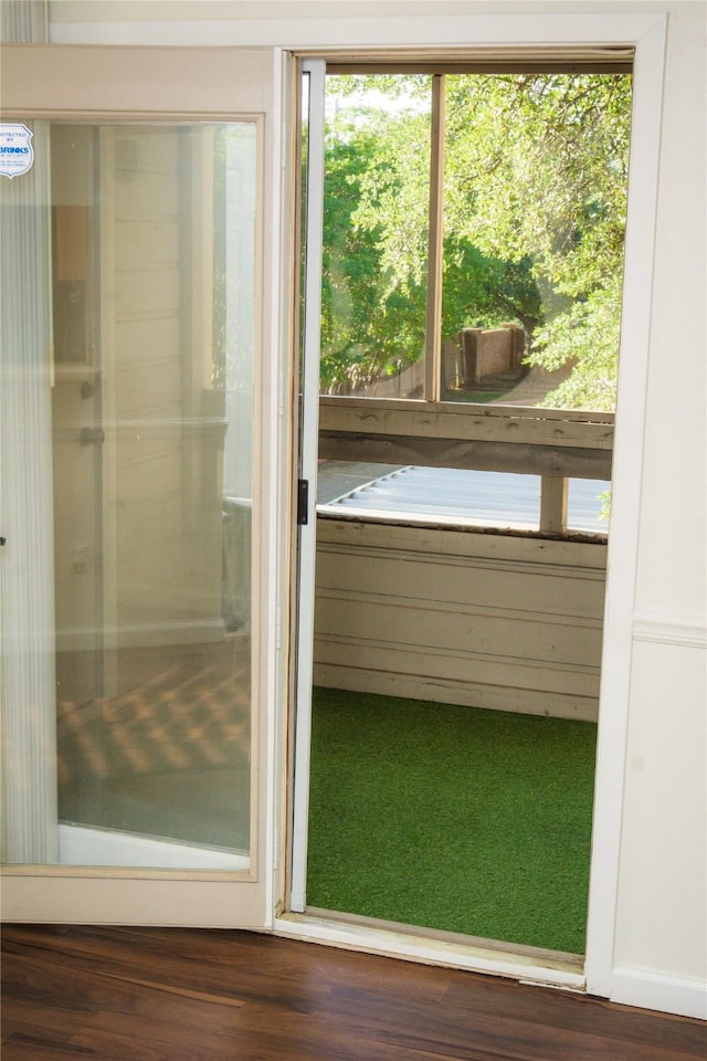 1101 Quail Valley Ln Unit 211, Arlington, TX 76011 - relaxing sauna with wood finished floors