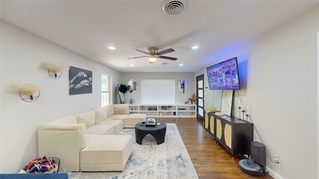 1408 Briarwood Blvd, Arlington, TX 76013 - living area with recessed lighting, wood finished floors, a ceiling fan, and baseboards
