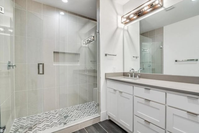 822 Eaglescliffe Lndg, Wylie, TX 75098 - full bath with a stall shower, vanity, and recessed lighting