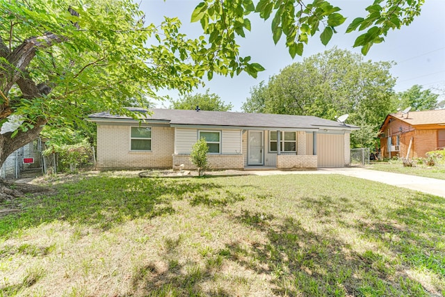 729 Grubb Cir, Mesquite, TX 75149 - ranch-style house featuring brick siding and concrete driveway