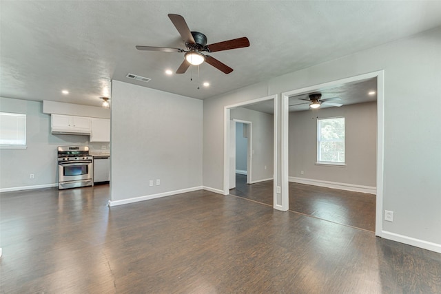 729 Grubb Cir, Mesquite, TX 75149 - unfurnished living room featuring a ceiling fan, baseboards, dark wood-style flooring, and recessed lighting