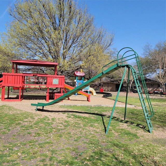 15642 Overmead Cir, Dallas, TX 75248 - view of community playground