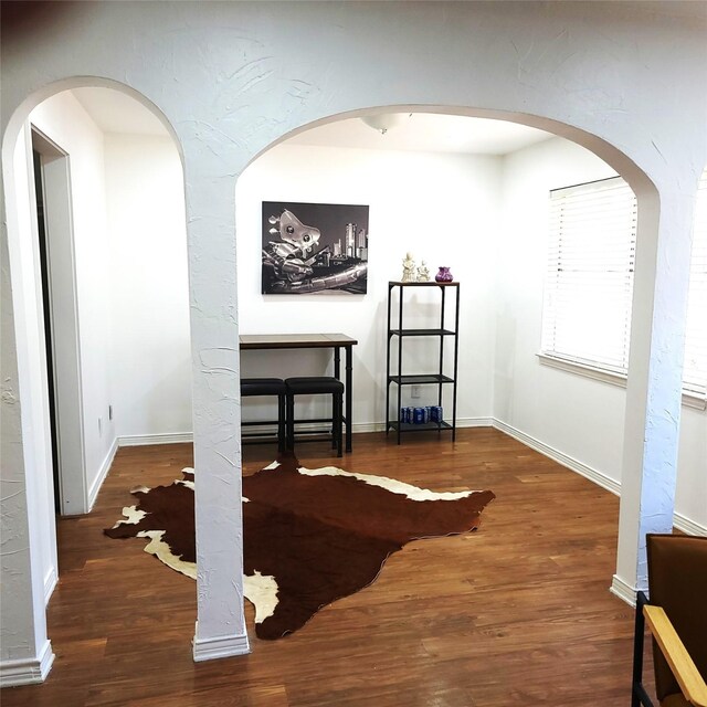 15642 Overmead Cir, Dallas, TX 75248 - corridor featuring wood finished floors and baseboards