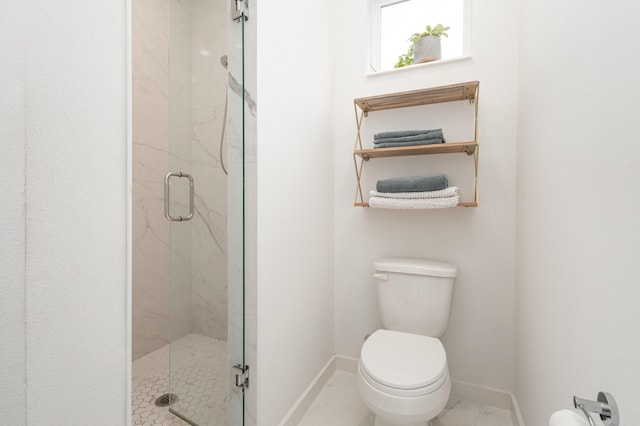 427 W 10th St Unit 803, Dallas, TX 75208 - bathroom with a marble finish shower and marble look tiles