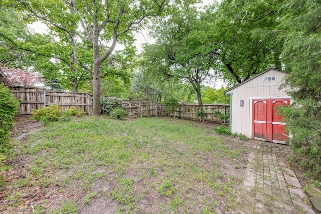 2500 Shoreline Dr, Sherman, TX 75092 - view of yard featuring a shed and an outdoor structure