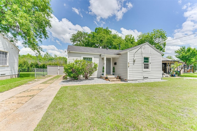 3444 Kellogg Ave, Dallas, TX 75216 - view of front of house with concrete driveway
