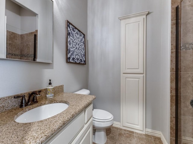 114 Crestbrook Dr, Rockwall, TX 75087 - full bathroom featuring a stall shower, toilet, and vanity