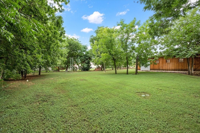 404 E Wall St, Grapevine, TX 76051 - view of grassy yard