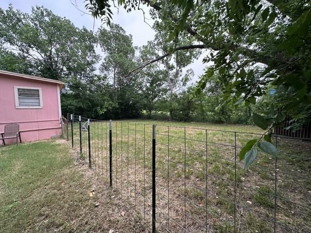301 Dogwood Ave, Princeton, TX 75407 - view of yard