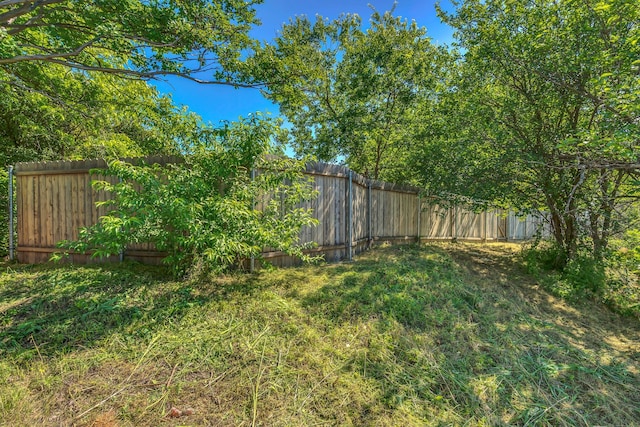 1507 Linda St, Bowie, TX 76230 - view of fenced backyard