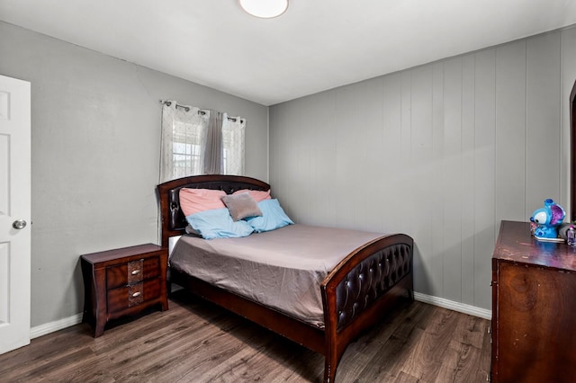 1709 Irving Lee St, Waco, TX 76711 - bedroom with wood finished floors and baseboards