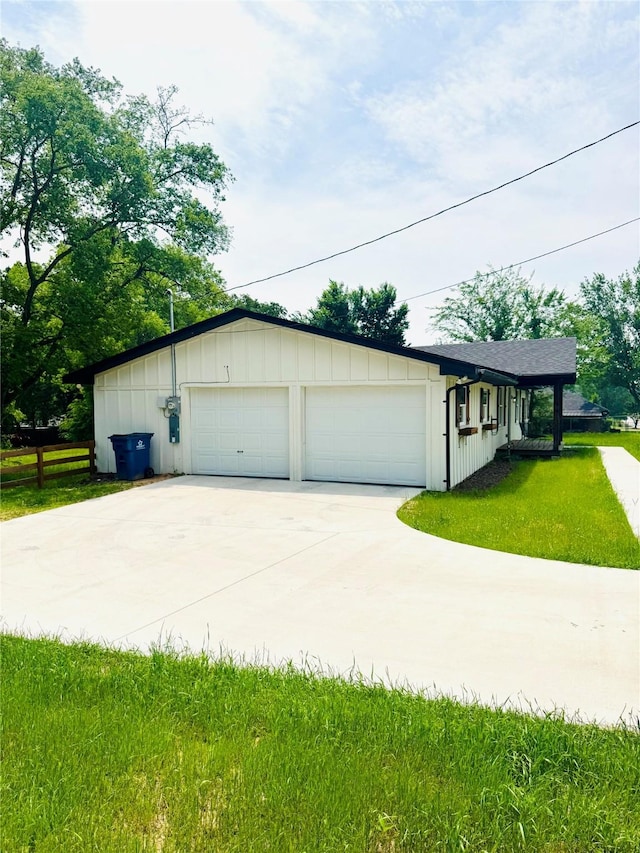 900 Boyd Ave, Lindale, TX 75701 - view of detached garage