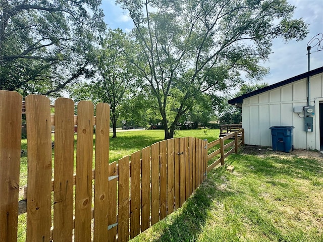 900 Boyd Ave, Lindale, TX 75701 - view of yard featuring a gate