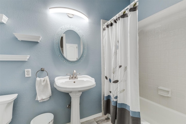 1729 Sheffield Dr, Garland, TX 75040 - full bath featuring toilet and shower / bath combo
