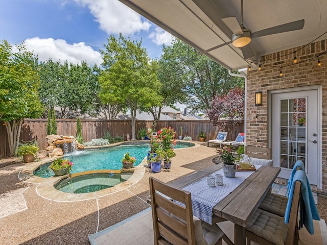 5040 Loma Alta Dr, Frisco, TX 75034 - view of swimming pool featuring a ceiling fan, a patio area, a fenced backyard, and a pool with connected hot tub