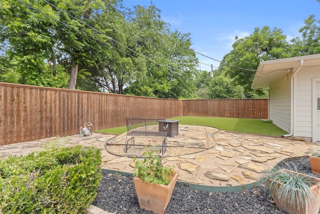 10209 Solta Dr, Dallas, TX 75218 - view of patio / terrace with a fenced backyard