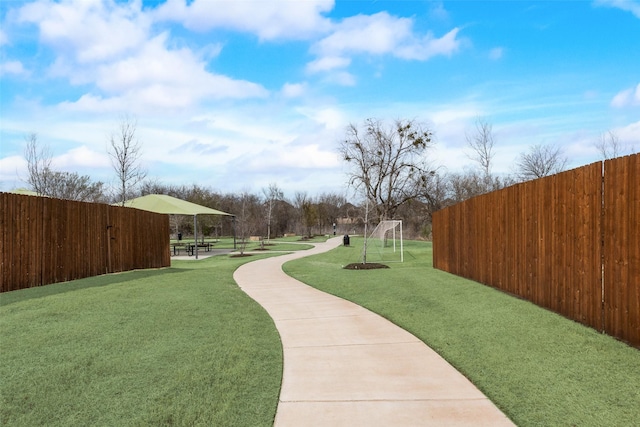 4505 Ridgehurst Ln, Fort Worth, TX 76036 - view of property's community with an area for sports and fence