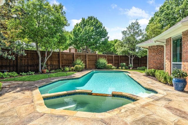 3441 Mount Vernon Way, Plano, TX 75025 - view of pool featuring a pool with connected hot tub, a fenced backyard, and a patio area