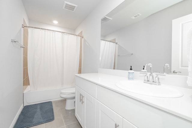 333 Mohan Dr, Royse City, TX 75189 - bathroom featuring tile patterned floors, toilet, vanity, shower / bath combo with shower curtain, and recessed lighting