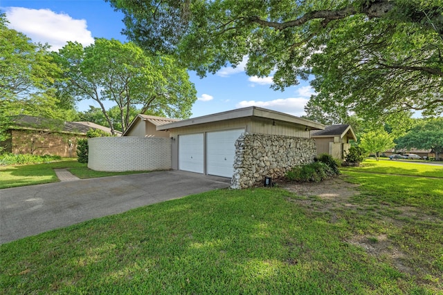 815 Middle Run, Duncanville, TX 75137 - view of property exterior featuring stone siding