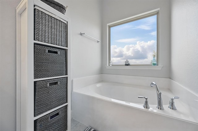7205 York St, North Richland Hills, TX 76180 - bathroom featuring a bath