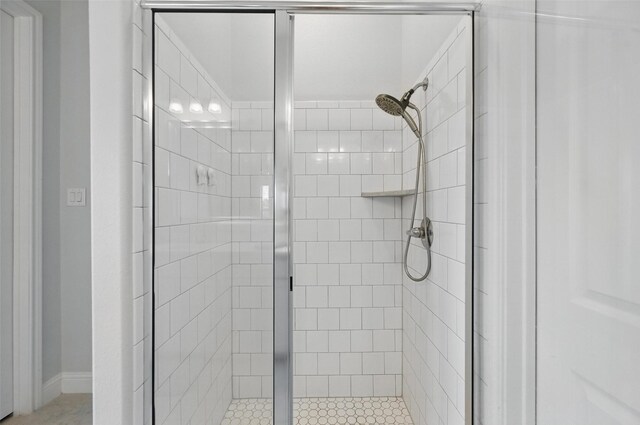 7205 York St, North Richland Hills, TX 76180 - full bath with a shower stall